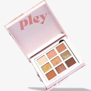 Pley Eyeshadow Palette - Gold, Brown, and Cream Hues